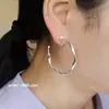 Novo Incensário de Mosquito Mobius Sem Orelha Clipe de Orelha Rotativo Móvel Argola Grande para Orelha Brincos Torcidos Femininos