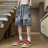 Shorts Jeans Finos de Verão 2026 Estilo Hong Kong Cintura Elástica para Homens, Rasgado Solto de Perna Reta Tendência Marca Comprimento do Joelho