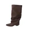 Novas Botas Marrons Afuniladas para Mulheres Outono/Inverno 2026, Botas Longas Estilo Cavaleiro com Bico Fino Vintage Maillard para Mulheres Primavera/Verão