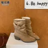 Botas western femininas de couro genuíno, com sola grossa, salto grosso e bico fino, apresentando design em camadas, nova coleção outono 2026, botas Martin versáteis, botinhas retrô