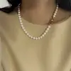 Collar de Perlas de Imitación Redondas Perfectas y de Alto Brillo para Mujer, Lujo Ligero, Sensación de Alta Gama, Cadena para Clavícula, Cadena para Suéter Simple y Versátil, Cadena para el Cuello con Cierre de Plata Pura