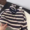 Camiseta de manga larga a rayas con bloques de color retro en color blanco, cuello redondo, para mujer, estilo coreano de otoño, corte relajado, top casual holgado y favorecedor
