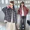 Camisas de Primavera para Niñas 2026 Nuevo Estilo Camisas a Cuadros para Niños Mangas Largas Elegantes Tops de Primavera y Otoño para Niñas de Secundaria y Niños Mayores