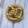 Botões Metálicos Vazados de Alta Qualidade para Casacos Trench Coat Estilo Chanel, Botões de Corda Cruzada Dupla para Suéteres e Cardigãs