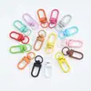 Llavero de aleación pintada de colores caramelo con clip de perro, gancho en forma de U pintado en spray de colores, colgante para bolso, accesorios para joyería DIY
