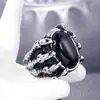 Anillo de acero de titanio europeo y americano garra de dragón gema estilo retro para hombre en stock