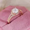 Europa y Estados Unidos transfronterizos anillo de circón versátil simple exquisito lujo ligero personalizado moda diseño de anillo de diamante anillo r1091