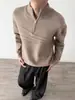 Suéter de Hombre con Cremallera y Cuello Alto 2026 Diseño Otoño/Invierno Rayado Jacquard Holgado Estilo Vintage Old Money Tejido