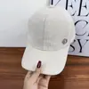 Otoño e Invierno Nuevo para Mujer Pana Letra D Color Sólido Pedrería Moda Callejera Versátil Retro Gorra de Béisbol