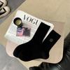 Calcetines Deportivos de Ocio de Punto Doble Otoño e Invierno Color Sólido Bordado de Cara Sonriente Cálidos Engrosados Cachemir Estilo Coreano Caña Media Larga Acanalados para Mujer