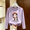 Camiseta estampada de manga comprida 100% algodão para meninas, novo estilo primavera e outono 2026, camiseta básica infantil de tamanho médio e grande, top infantil de desenho animado ins