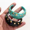 Pulsera de Brazalete Abierto Geométrica de Resina con Remaches Europeos y Americanos Lujo Ligero Nicho Alta Gama Personalidad Cadena de Mano Temperamento Joyería de Mano Simple para Mujer