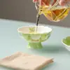 Xícara de Chá Cerâmica Miyan Pintada à Mão com Peônia Verde de Haste Alta para Mulheres, Xícara de Chá com Acabamento de Flores, Recipiente de Chá de Alta Qualidade, Conjunto de Chá Kung Fu