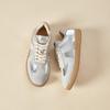 Zapatos blancos de plataforma alta con punta redonda, estilo retro, combinables con todo, para mujer, novedad de 2024, zapatillas deportivas ligeras y populares de caña baja para primavera y otoño.