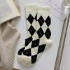 Meias Quentes Xadrez Femininas de Meia Panturrilha Estilo Japonês Outono e Inverno Modernas Estilo Colegial Meias Quadriculadas Atacado Casuais Versáteis