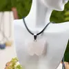 Colgante de Mariposa Tallada en Cristal Transfronterizo Piedra de Ágata Natural Ojo de Tigre Tallado Mariposa Pequeña Collar Literario Retro Joyería