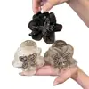 Pinza de Agarre Mediana Mariposa de Gasa Temperamento Versátil Reductora de Edad Pinza de Tiburón Pinza para el Cabello Pequeña Bola para Cola de Caballo Pinza para el Cabello