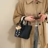 Bolsa de Mão Nova para o Verão de 2026 Saco Saco de Balde Grande Capacidade Estilosa Casual Retrô Personalidade Ombro Único Transversal
