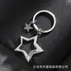 Llavero de estrella hueca con letra para comercio electrónico transfronterizo, llavero personalizado con letra nueva para hombre, accesorios