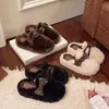 Faixa de Cabelo Fofa com Estampa de Leopardo Pantufas de Pelo Roupa Feminina para Exterior 2026 Estilo Coreano Novo Outono/Inverno Solado Grosso Laço Pantufas de Algodão da Moda