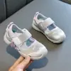 Zapatos Deportivos de Malla Transpirable para Niños 2026 Verano Zapatos Finos para Niños Suela Suave Antideslizantes Zapatos Casuales para Niñas Zapatos Blancos