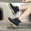 Botas Martin de Suela Gruesa para Aumentar la Altura para Mujer 2026 Nuevas Botas Cortas Casuales Retro Botas Amarillas para Mujer Botas Ajustadas para Deportes al Aire Libre