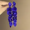 Brincos de Ouro com Franjas em Formato de Flor para Mulheres, Luxo Leve, Brincos Exagerados e Elegantes, Estilo High-End de Outono e Inverno, Novos Brincos Populares de 2024