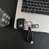 Capa para AirPods Pro Preta Fosca Resistente à Prova de Choque Capa Protetora de Silicone com Cordão Trançado Chaveiro