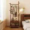 Perchero de Madera Maciza de Pie para Dormitorio Uso en Casa Color Nogal Madera de Caucho Multifuncional Con Ruedas Móvil Almacenamiento Perchero para Colgar Ropa