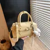 Bolsa de Mão com Padrão Lichia Coreano Bolsa Bowling para Mulheres Verão 2026 Nova Tendência Bolsa Almofada Boston Bolsa para o Dia a Dia