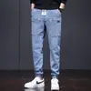 Jeans Moderno para Primavera e Outono, Novo Estilo com Múltiplos Bolsos para Homens, Calça Jogger da Moda com Design Patchwork, Calça Casual Versátil