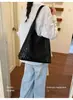 Bolsa de axila de alta qualidade em estilo coreano, com trama oca, para mulheres, fresca e estilosa, adequada para o dia a dia, bolsa de ombro versátil
