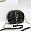 Bolso de Cadena Plisado de Alta Textura Bolso Redondo Pequeño de Tres Capas Bolso de Hombro Hebilla Metálica Borla Refinado Bolso Cruzado Rómbico Bolso de Mujer