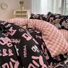 Juego de cuatro piezas de cama de oso rosa rojo Ins Algodón lavado Arte Dibujos animados Estudiante Dormitorio Funda de edredón Sábana Juego de tres piezas
