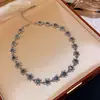 Moda Europea y Americana Collar de Flor Colorido Incrustado de Diamantes Estilo Nicho de Lujo Ligero Cadena para la Clavícula Joyería Retro de Alta Gama Venta al por Mayor