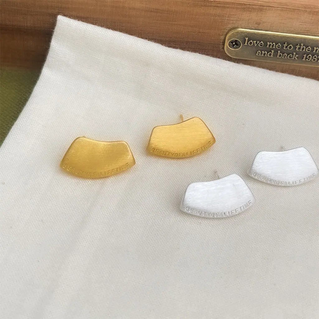 银5978金5977
