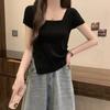 Top Corto de Verano para Mujer, Tejido de Seda Helada, Manga Corta, Cuello Cuadrado, Rayas Blancas y Negras, Ajustado, Diseño Dulce y Atrevido, Irregular