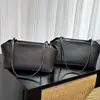Bolso de hombro de piel de oveja completa, modelo nuevo 2026, bolso ligero y texturizado para el día a día, bolso de axila exquisito y duradero, bolso de hombro versátil