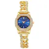 Nuevo Reloj Pulsera Cubano de Diamantes Completos Cruzado Reloj de Cuarzo de Lujo Ligero con Incrustaciones de Pedrería y Números Romanos para Mujer Reloj de Pulsera de Aleación Venta al por Mayor