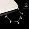 Collar de flor de circón bañado en oro real, casual y simple, adecuado para el uso diario, cadena versátil para la clavícula, joyería de lujo ligero y de alta gama