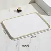 Bandeja rectangular de plástico estilo lujo ligero negro con borde dorado para uso doméstico en la sala de estar, para colocar tazas de té, platos, frutas y bocadillos
