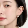 Pendientes Pequeños Minimalistas con Circonita Microincrustada de Personalidad Nicho, Elegantes y Sofisticados, Fuente de Suministro de Joyería Boutique, Fábrica de Pendientes