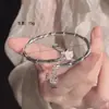Pulsera de Bambú para Mujer Colgante de Paz Loto Abierta Personalidad Joyería de Gama Alta Versátil Pulsera para Mejor Amiga 2023 Nuevo