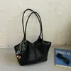 Bolsa de ombro trançada de grande capacidade para mulheres, novo modelo 2026, bolsa de ombro simples para o dia a dia, bolsa de praia para férias de verão