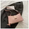 Bolsa Pequena Feminina de Axila 2025 Nova Versátil Simples Moda Estilosa Ombro Único Transversal Pequena Quadrada Tendência