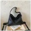 Bolso de hombro popular para mujer de gran capacidad, nuevo bolso versátil 2026 para hombro y cruzado, bolso tipo cubo moderno y sencillo