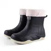 Botas de Lluvia Cortas Ligeras para Mujer KuangJie 2026 Nuevo de Verano Impermeables Antideslizantes Zapatos de Goma para Cocina Zapatos de Agua para Adultos