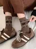Meias de Outono e Inverno Fair Isle para Mulheres, Meias Médias de Estilo Étnico Retrô Japonês para Estudantes, Emagrecedoras Versáteis Atacado