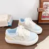 Nuevas zapatillas elegantes y casuales para otoño, con un diseño retro, estilo versátil y suelas gruesas, disponibles a un precio mayorista súper descontado