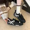 Zapatillas de entrenamiento alemanas de estilo retro con cordones, zapatillas Cortez versátiles de suela gruesa, zapatillas de moda para mujer, nuevo otoño 2026 casual negro